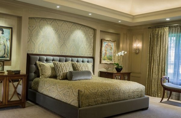 Микс торжественной роскоши и домашнего уюта: какие обои в классическом стиле лучше выбрать для отделки стен?
