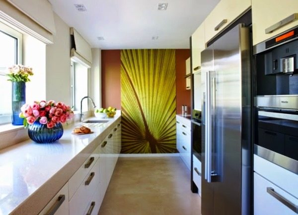 Создание изысканного и практичного дизайна с помощью обоев на кухню: фото в интерьере самых модных покрытий для стен