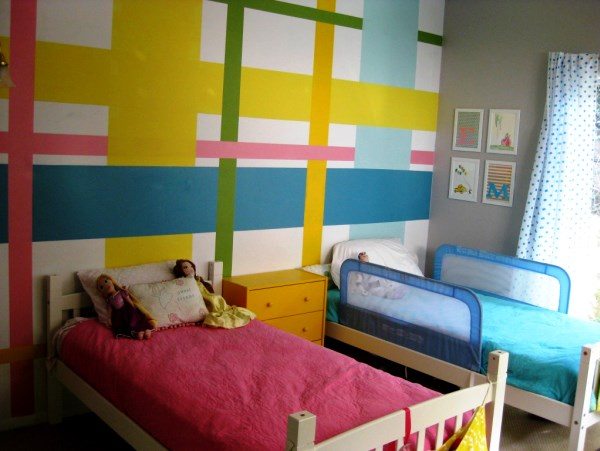Особенности декорирования интерьеров для девочек : фото обоев для детской комнаты с женственными акцентами