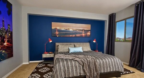 Обои синего цвета в интерьере вашего дома: фото, характеристики, примеры использования в разных комнатах